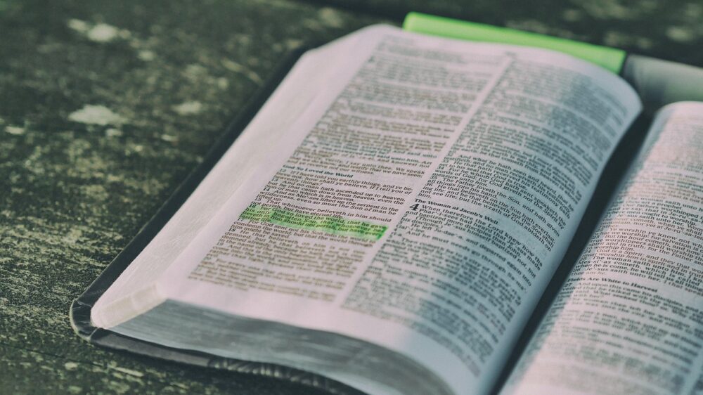 pexels-bible-1868359_1280