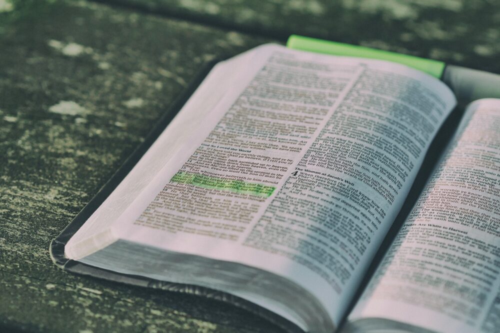 pexels-bible-1868359_1280
