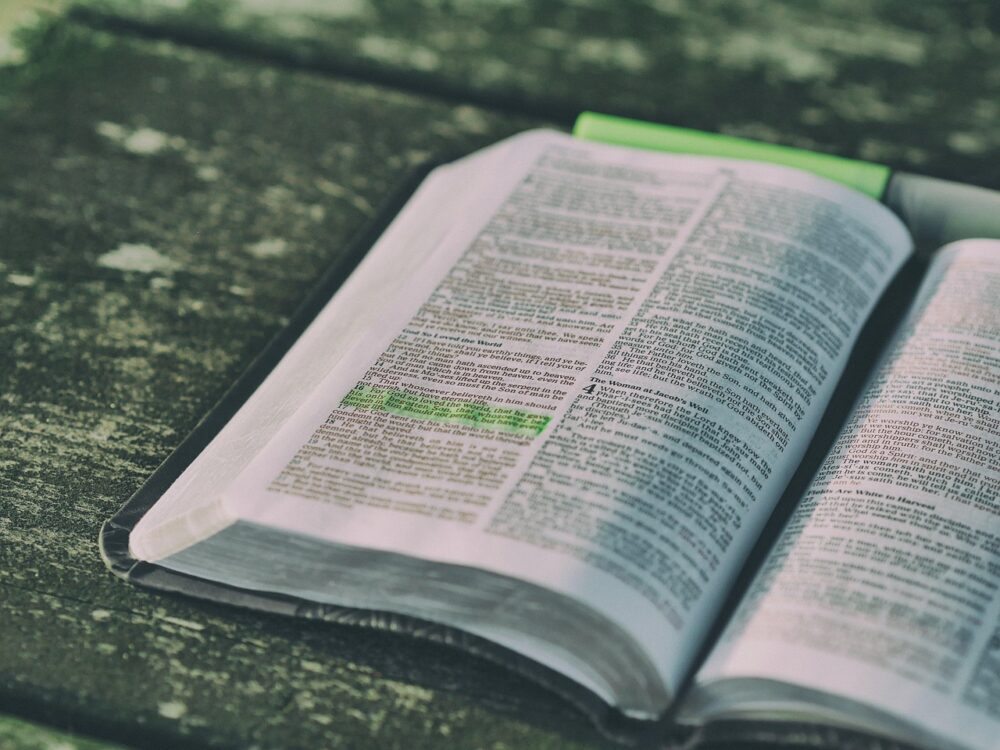 pexels-bible-1868359_1280